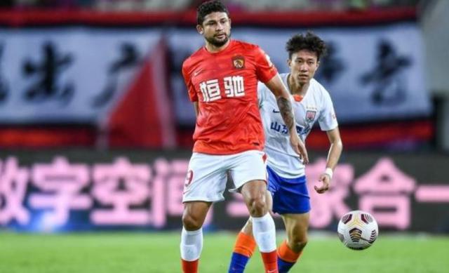 沙巴体育app-【中超】杨立瑜艾克森破门 广州2比1送泰山赛季首败